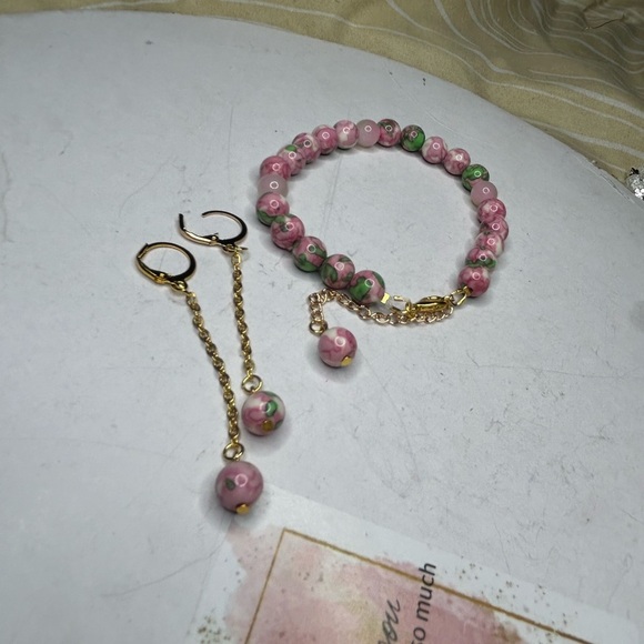 Pink Floral Beaded Bracelet + Dangle Earrings - Picture 2 of 2